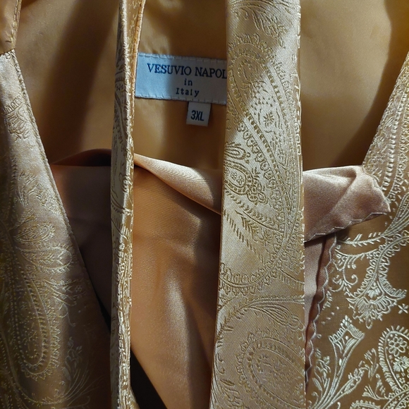 Vintage Gold Paisley Vest with Tie, sz 3XL, $13, GLENN HEIGHTS TX PPU OR SHIP - Picture 4 of 10
